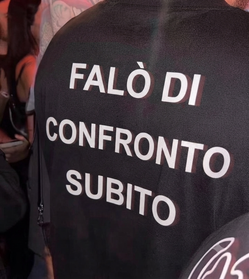 T-Shirt Falò di Confronto 🌴🔥